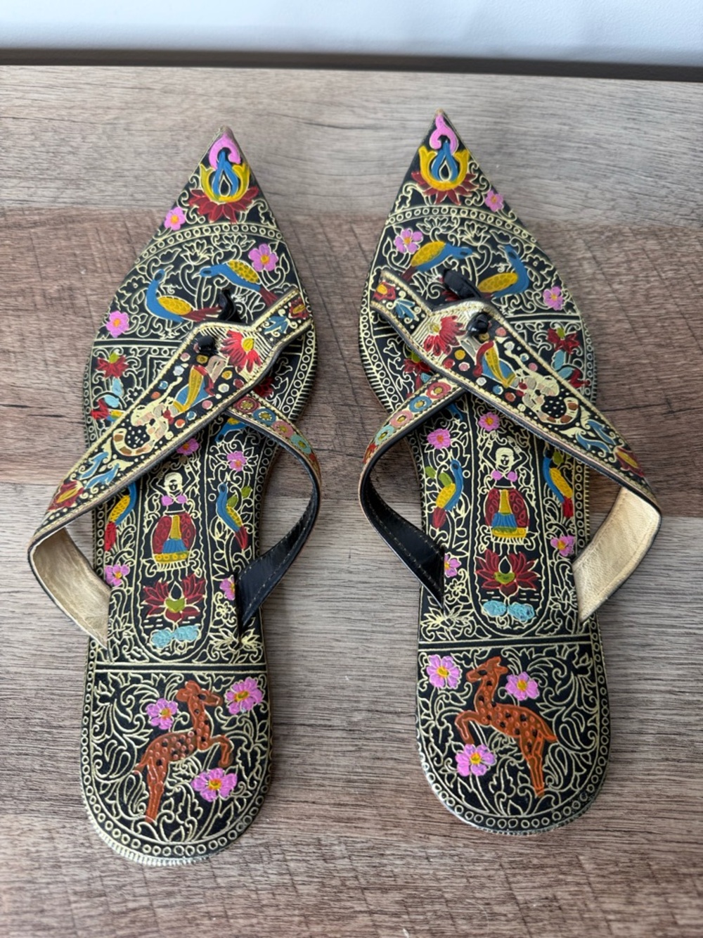Hand Painted Leather Pointed Traditional Indian Desi Flat Juttis Sandals Thong 6 - Picture 7 of 11
